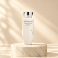 Sulwhasoo Lumiwise Brightening Emulsion 25 ml pe marmură ivory